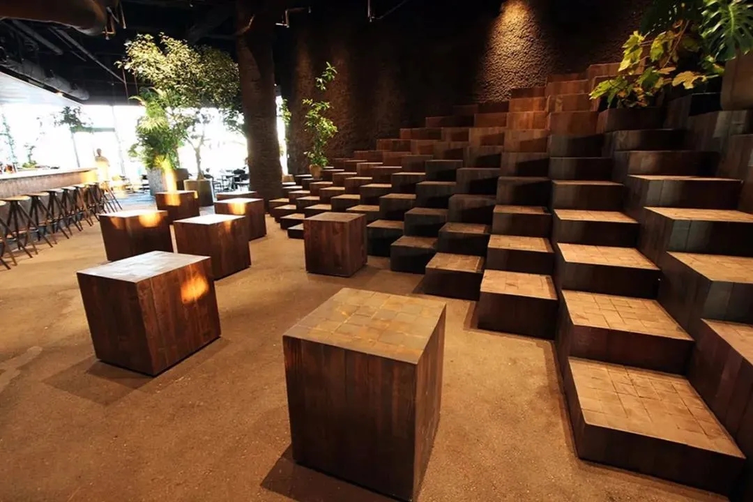 广西这个日本餐饮空间设计，带你来到热带丛林